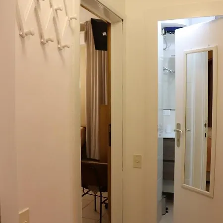 Apartment Monika 208 *